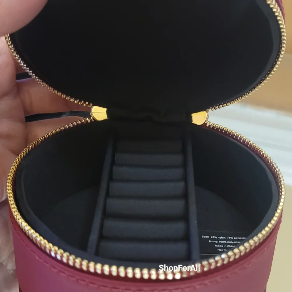 Dolce & Gabbana Beauty Round Jewelry Case in Deep Pink with Gold Crest